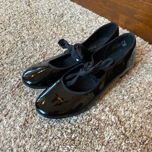 ABT American Ballet Theatre Spotlights kids 4 Black Patent Leather Tap Shoes